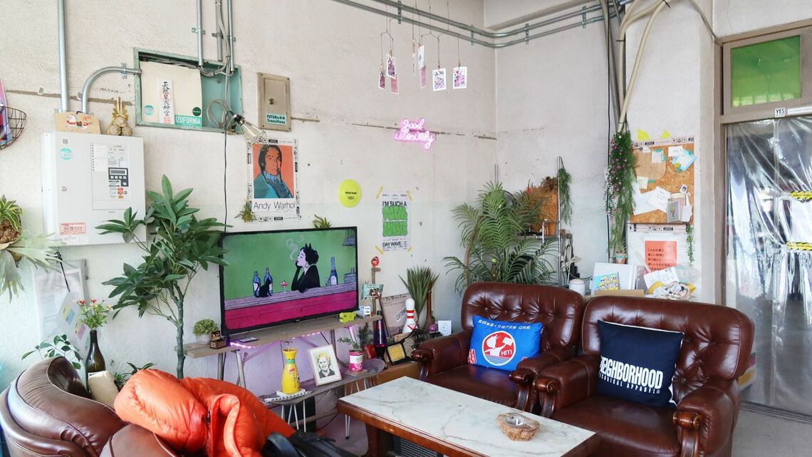 オフィス脇の応接セット