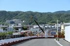 坂を下ると高架区間が見えてくる