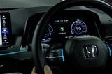 ホンダ量販モデル初のハンズオフ機能を搭載した「アコード e:HEV Honda SENSING 360＋」（写真：三木 宏章）