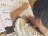 子どもが小学生になると、宿題サポートという親の日常業務も増える（写真：筆者撮影）