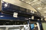 東京キャンピングカーショー2022に出展されていたスマイルファクトリーの「オフタイムトラベラー2ポップアップルーフ」（筆者撮影）