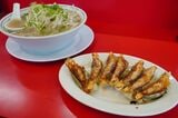 ラーメンと餃子があれば世界に平和が訪れる。餃子は7個で350円