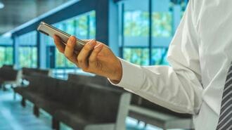 ｢休み連絡がLINEで来た｣部長激怒"若手の言い分"