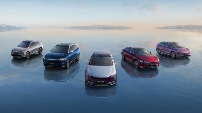 中国EVの開発期間短縮｢チキンレース｣のジレンマ