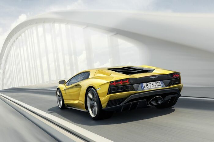 ランボルギーニ アヴェンタドールS｜Lamborghini Aventador S