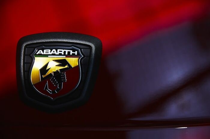 アバルト124スパイダー｜ABARTH 124 spider