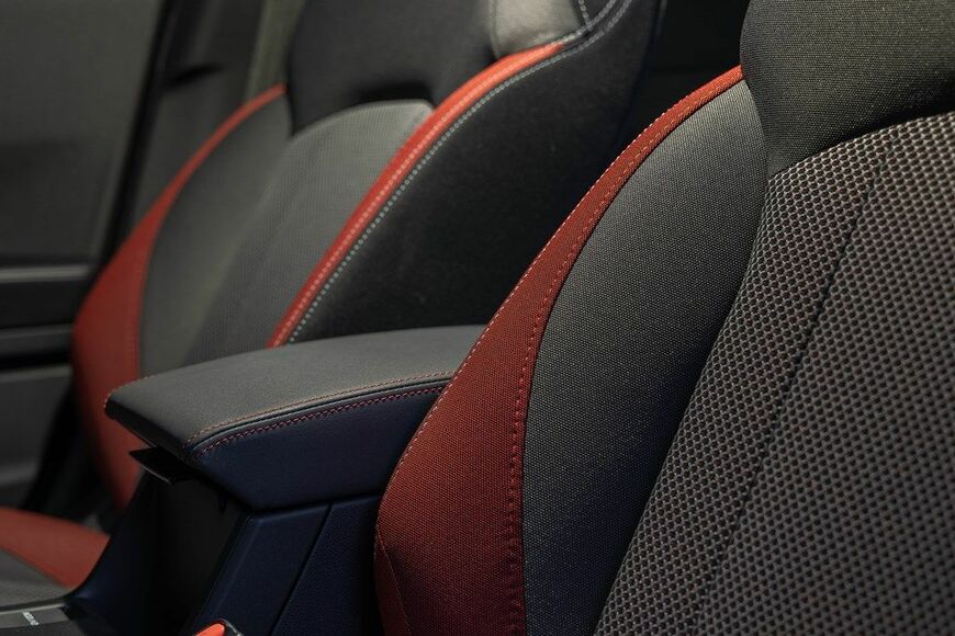 LAショーで発表された新型インプレッサ（写真：Subaru of America）