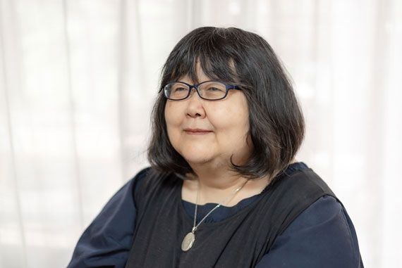 井上賞子（いのうえ・しょうこ）島根県安来市立荒島小学校 教諭島根県立公立小の通常学級、通級指導教室の担当を経て、現在は特別支援学級の担任。特別支援教育士、「魔法のプロジェクト」マスターティーチャー。著書に『学びにくさのある子への読み書き支援 いま目の前にいる子の「わかった！」を目指して』（Gakken）、『読めなくても、書けなくても、勉強したい』（ぶどう社）など